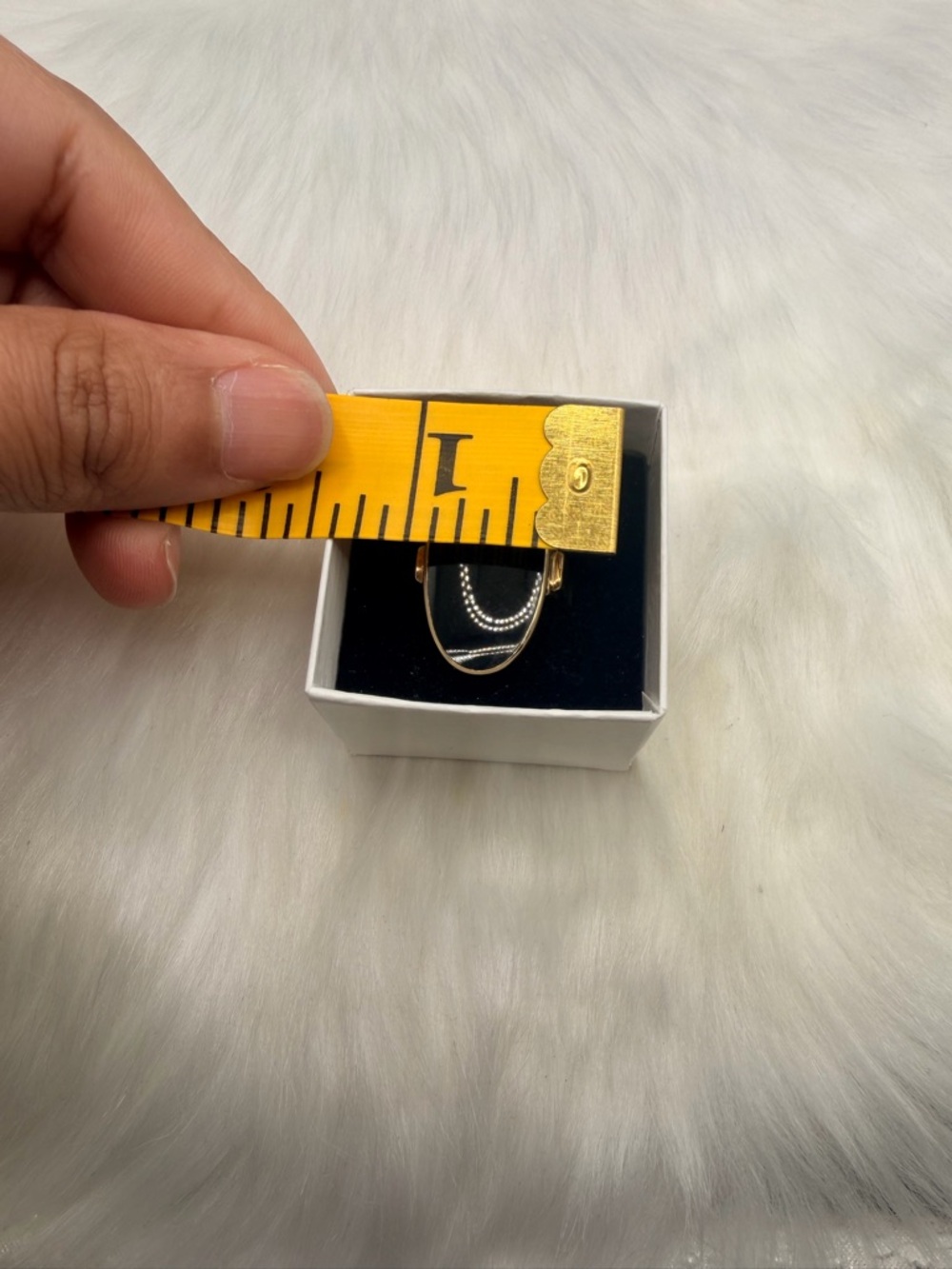 14k Yellow Gold Vintage Onyx Ring Size 7. - Picture 11 of 14